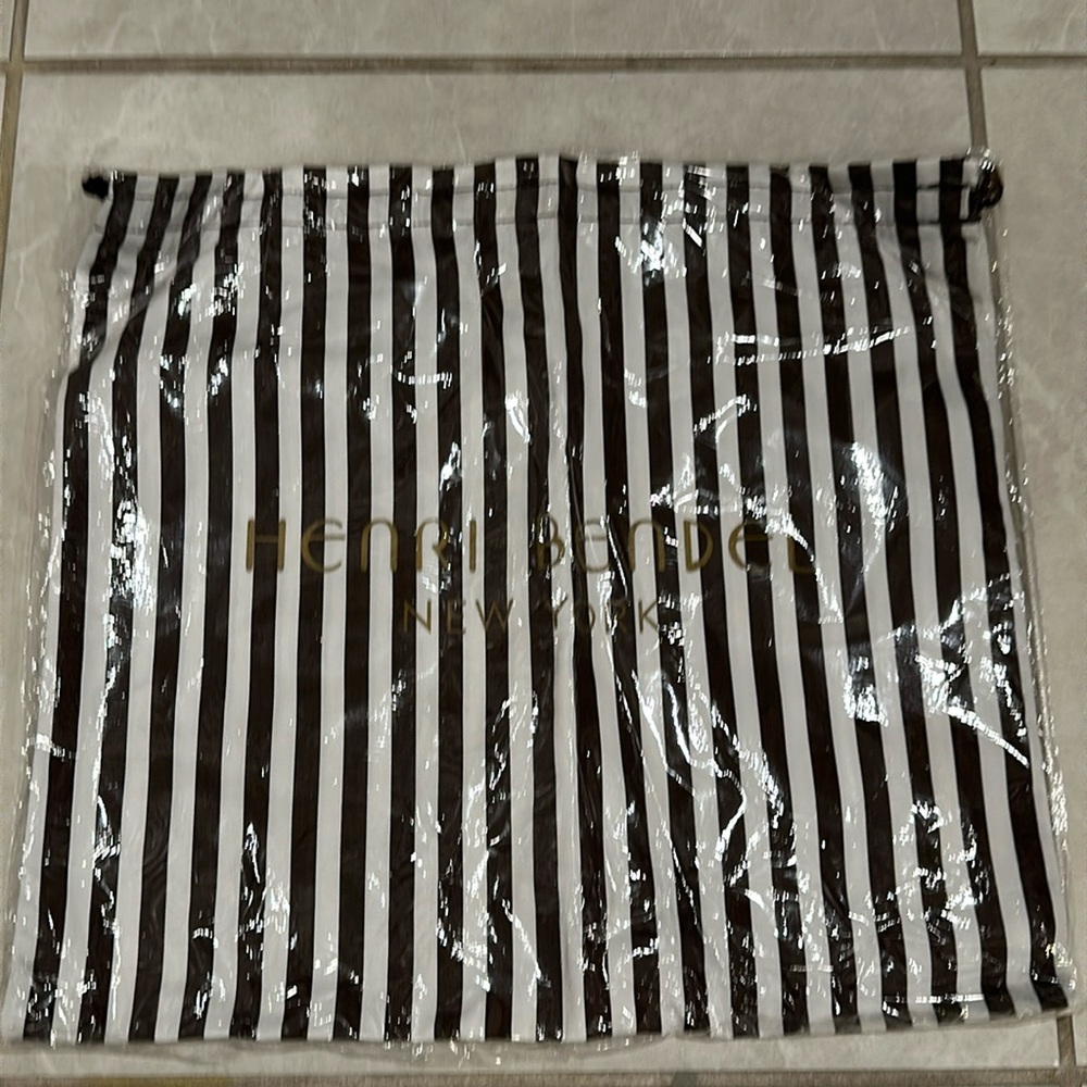 NIP - Henri Bendel Medium Dust Bag